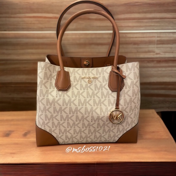 Michael Kors Mercer Gallery Mid Center Zip Tote+Wallet - Picture 2 of 5